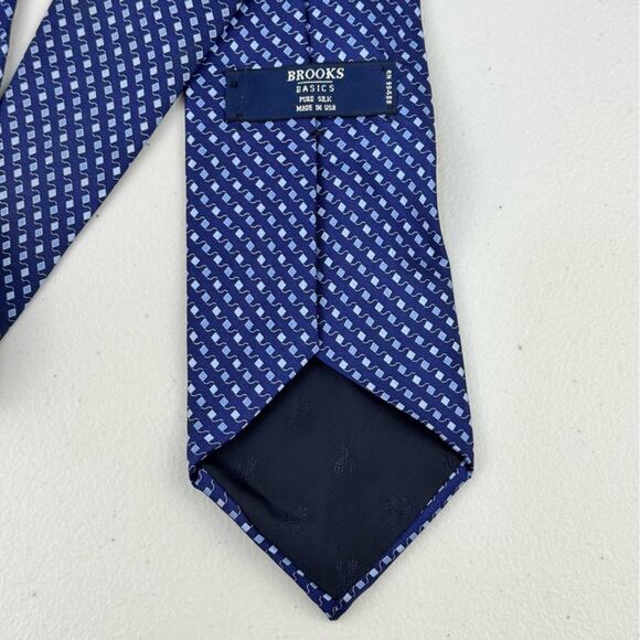 Brooks Basics Made In USA %100 Silk Mens Neckwear Blue Patterned Tie - Picture 3 of 6